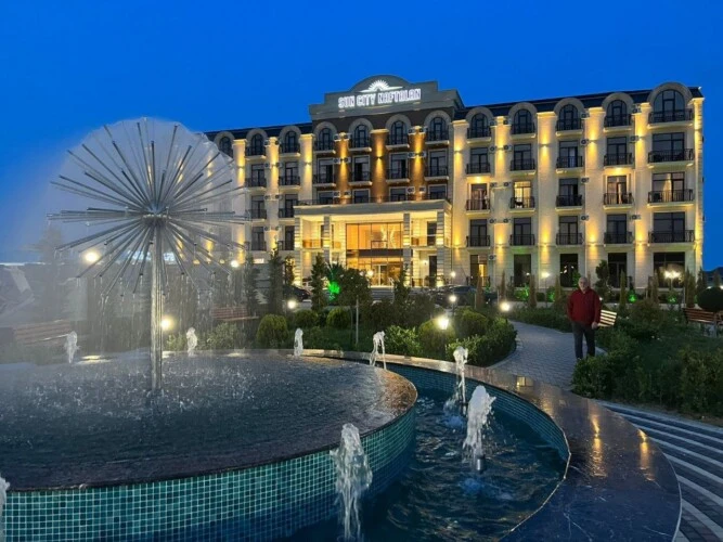 Sun City Hotel & Spa Naftalan - image 1